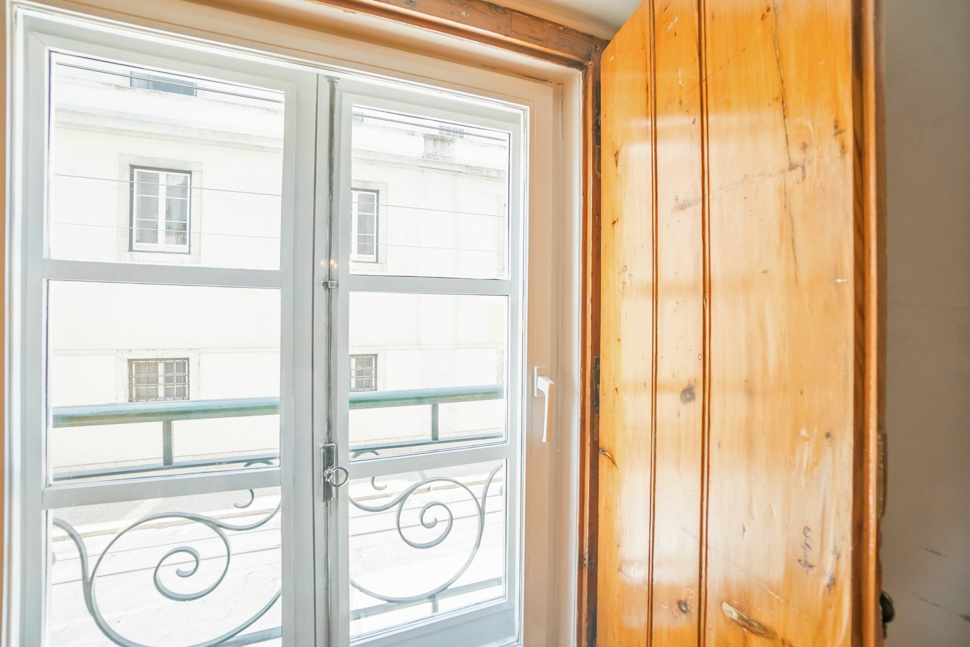 Elegant And Cozy Apartment Lisbon Exterior photo