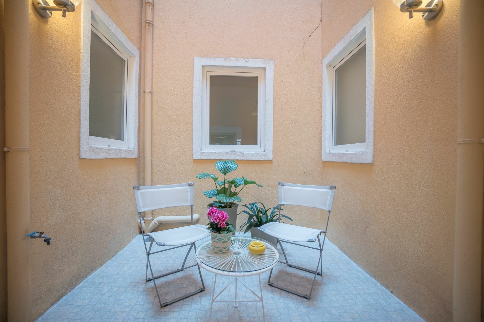 Elegant And Cozy Apartment Lisbon Exterior photo